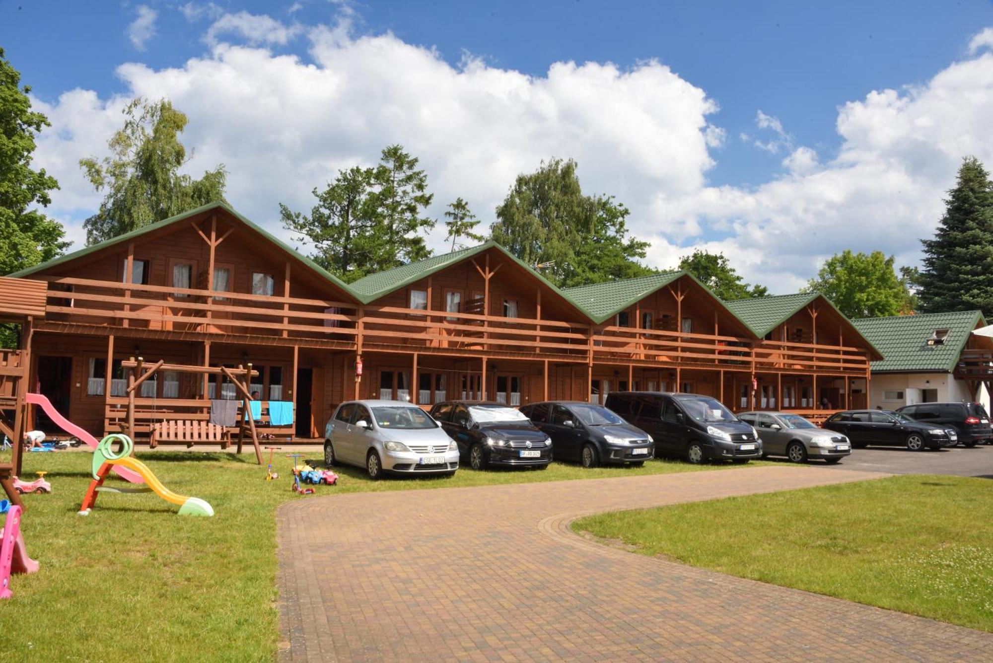 Mlodziezowy Domek Dla Grup Eldorado Mielno Centrum, 200M Od Morza Экстерьер фото