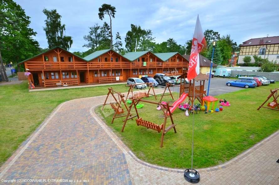 Mlodziezowy Domek Dla Grup Eldorado Mielno Centrum, 200M Od Morza Экстерьер фото