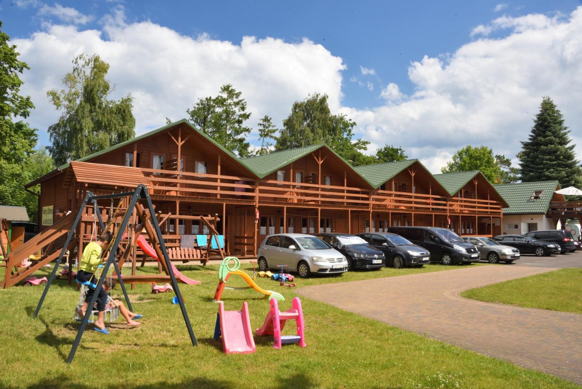 Mlodziezowy Domek Dla Grup Eldorado Mielno Centrum, 200M Od Morza Экстерьер фото